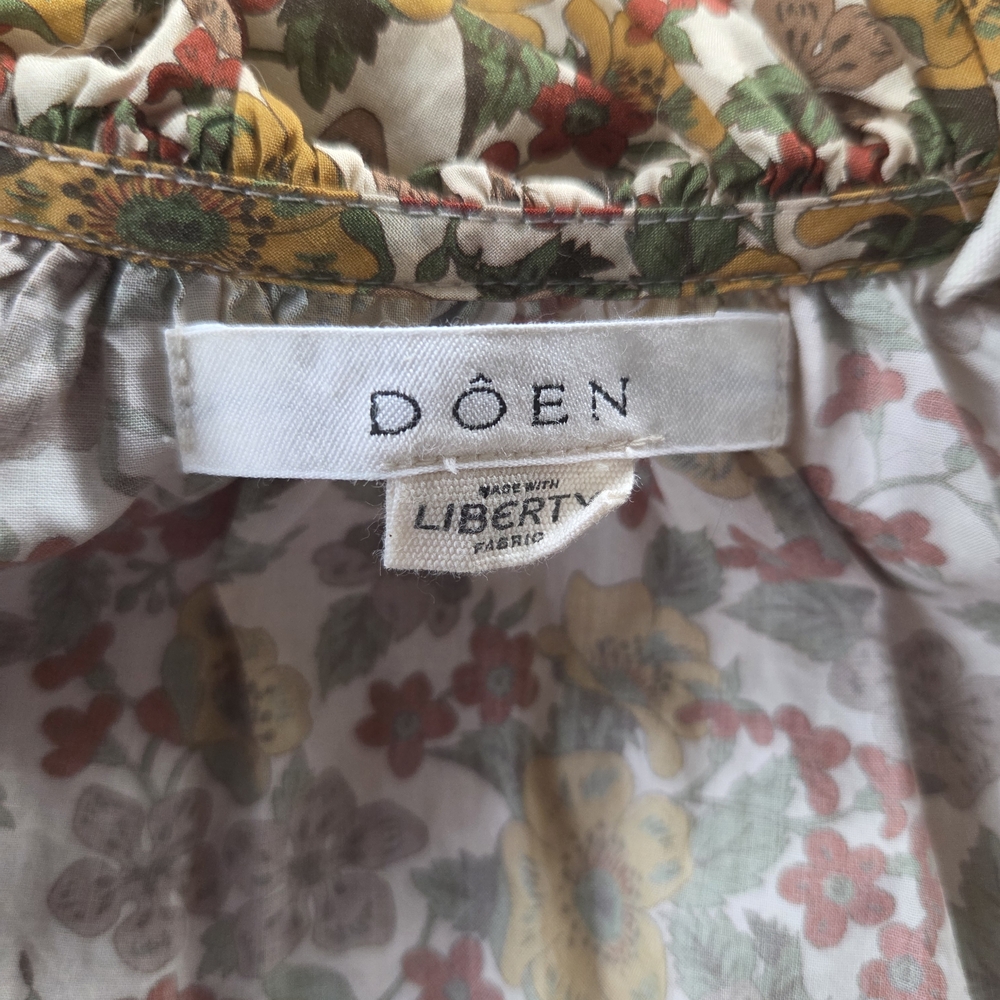 Floral Ruffle Blouse - Picture 4 of 4